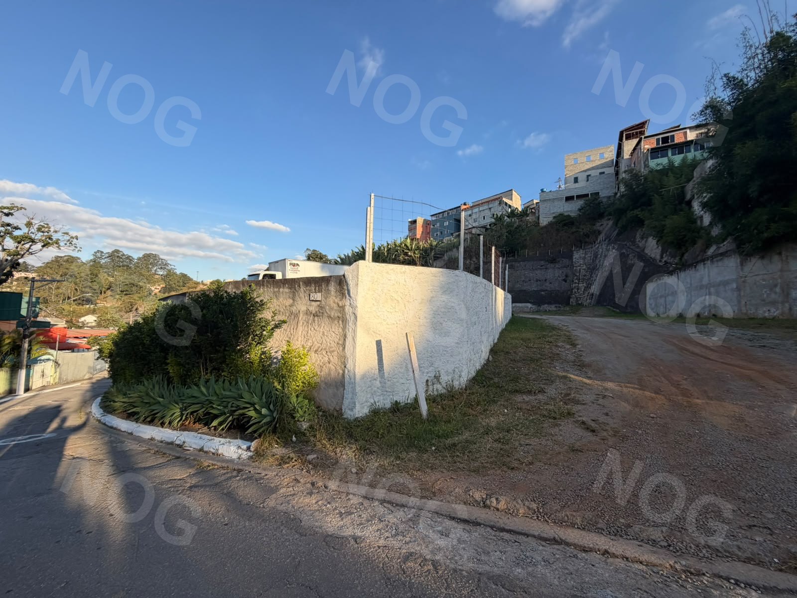 TERRENO/VENDA