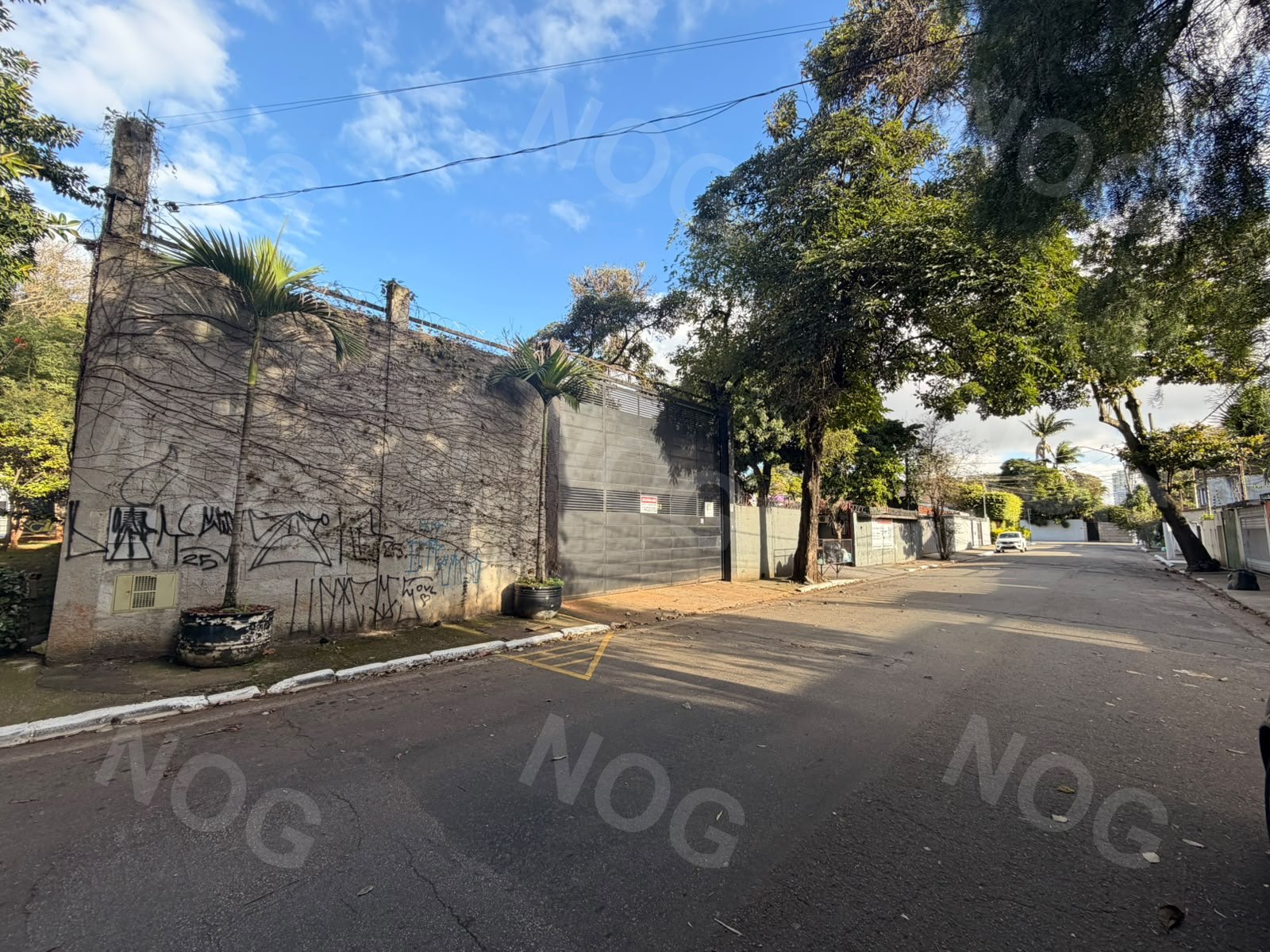 TERRENO/LOCAÇÃO